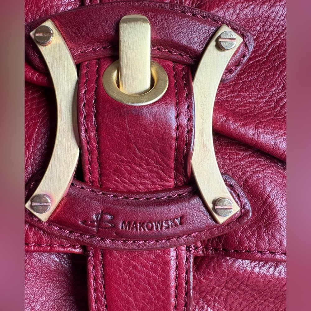 B. Makowsky Red Pebbled Leather Shoulder Bag Hobo Purse Gold Hardware - Picture 4 of 10